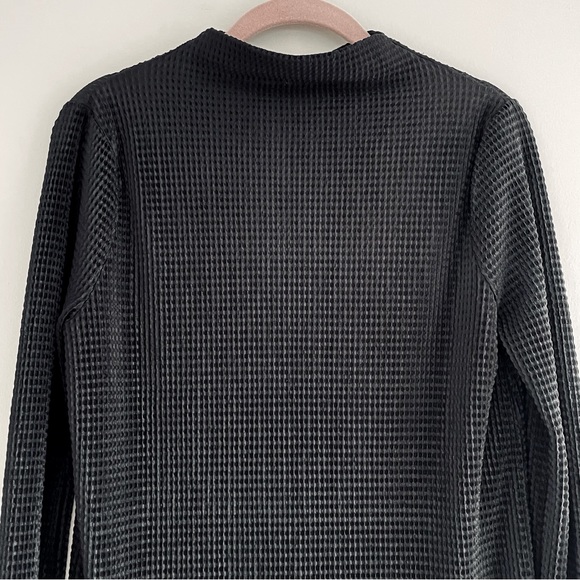 Flowy High Low Long Sleeve Tunic with Tie Up Chinese Keyhole Collar at the Back - Picture 2 of 16